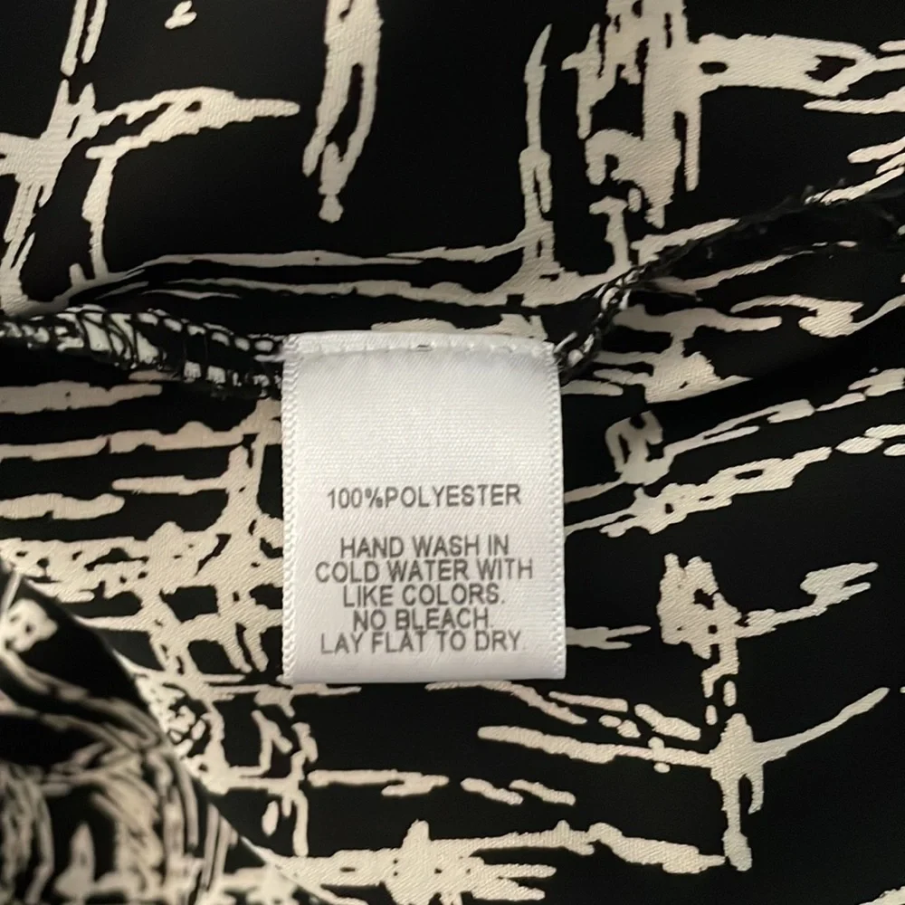 Romper size Large - Picture 10 of 11